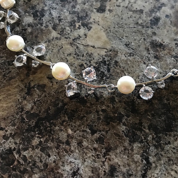 Silver and Pearl with Rhinestone Elegant Necklace - Picture 3 of 4